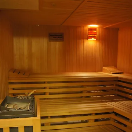 Residenz Meeresbrandung 33 Mit Balkon Und Meerblick . 4.stock, Einbaukueche, Geschirrspueler, Tv,schwimmbad, Sauna , Reservierter Stellplatz, Wlan ! 쿡스하펜