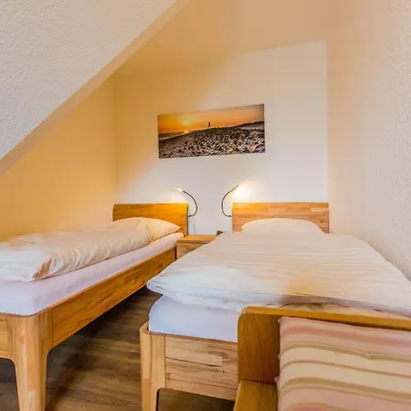 Residenz Meeresbrandung 33 Mit Balkon Und Meerblick . 4.stock, Einbaukueche, Geschirrspueler, Tv,schwimmbad, Sauna , Reservierter Stellplatz, Wlan ! 쿡스하펜